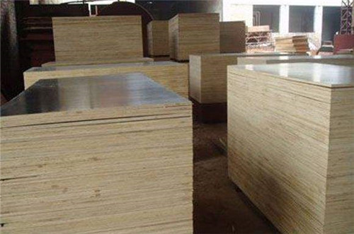 建筑模板廠(chǎng)家跟你學(xué)習(xí)建筑模板是由什么組成的